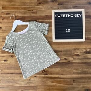 SweetHoney Swing Knit Top Little Sage Gray Cream Daisy Floral Short Sleeve 10